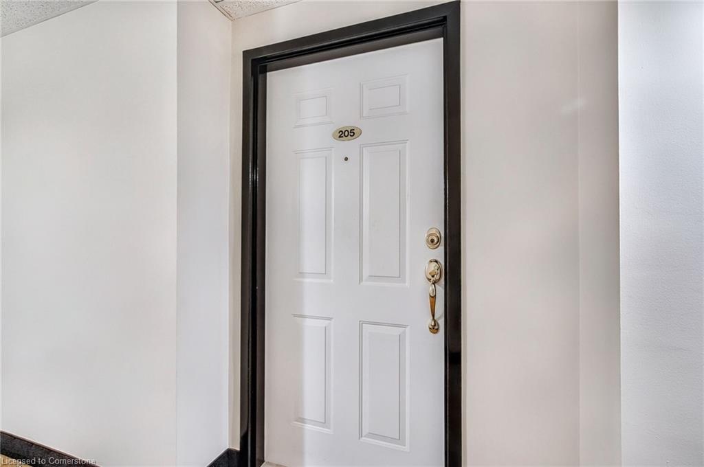 205-970 Golf Links Road Property Photo 10
