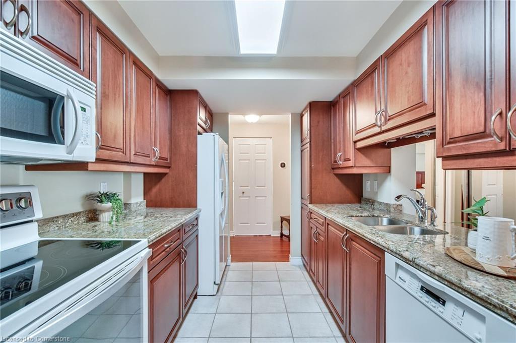 205-970 Golf Links Road Property Photo 16