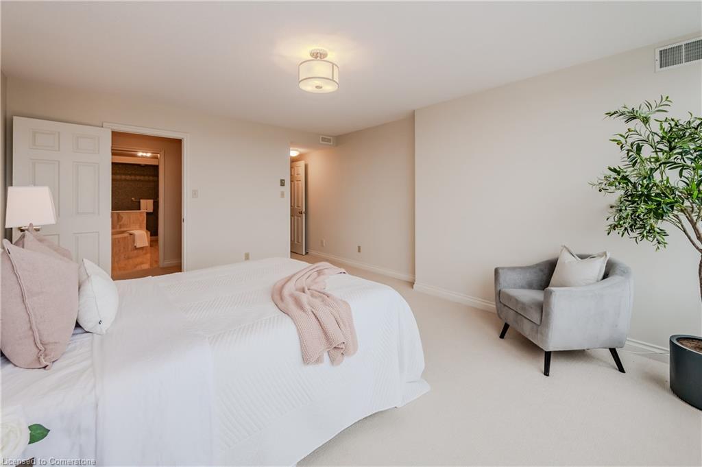 403-2 Lancaster Street E Property Photo 24