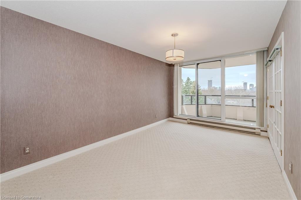 403-2 Lancaster Street E Property Photo 28