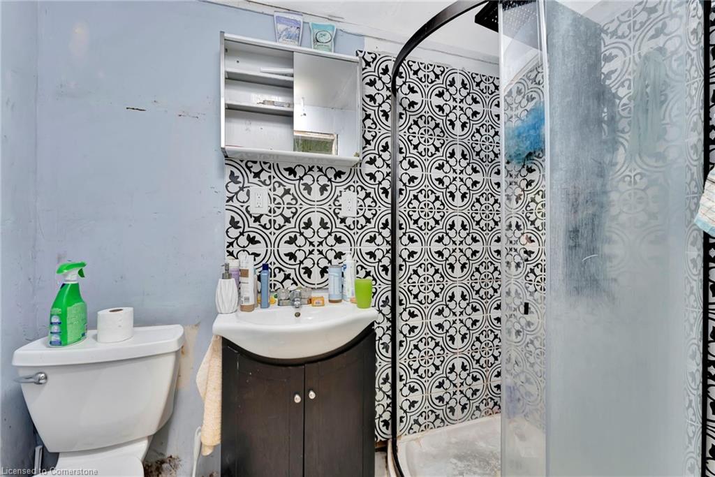 401 Strathearne Avenue Property Photo 16