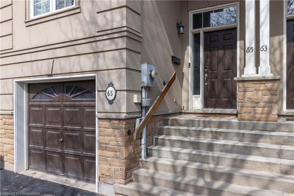 65 Fairwood Place W Property Photo 2