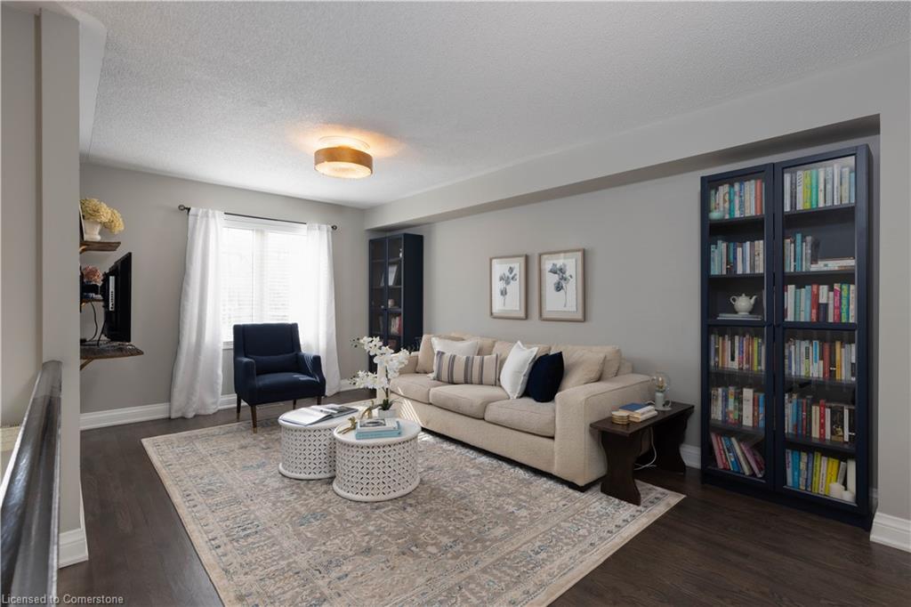 65 Fairwood Place W Property Photo 4