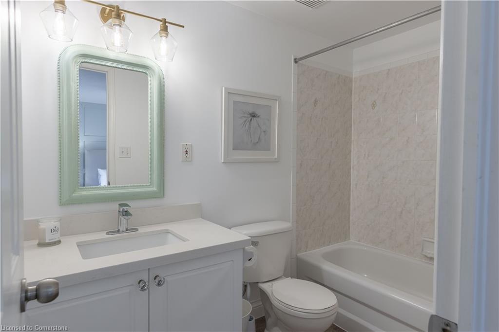 65 Fairwood Place W Property Photo 14