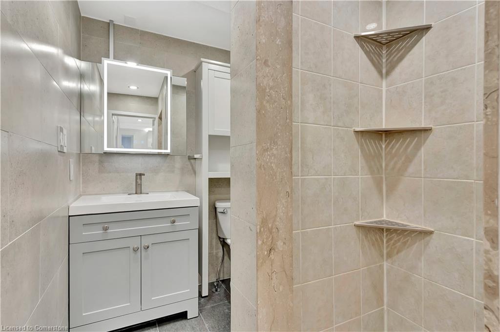 40 Menno Street Property Photo 10