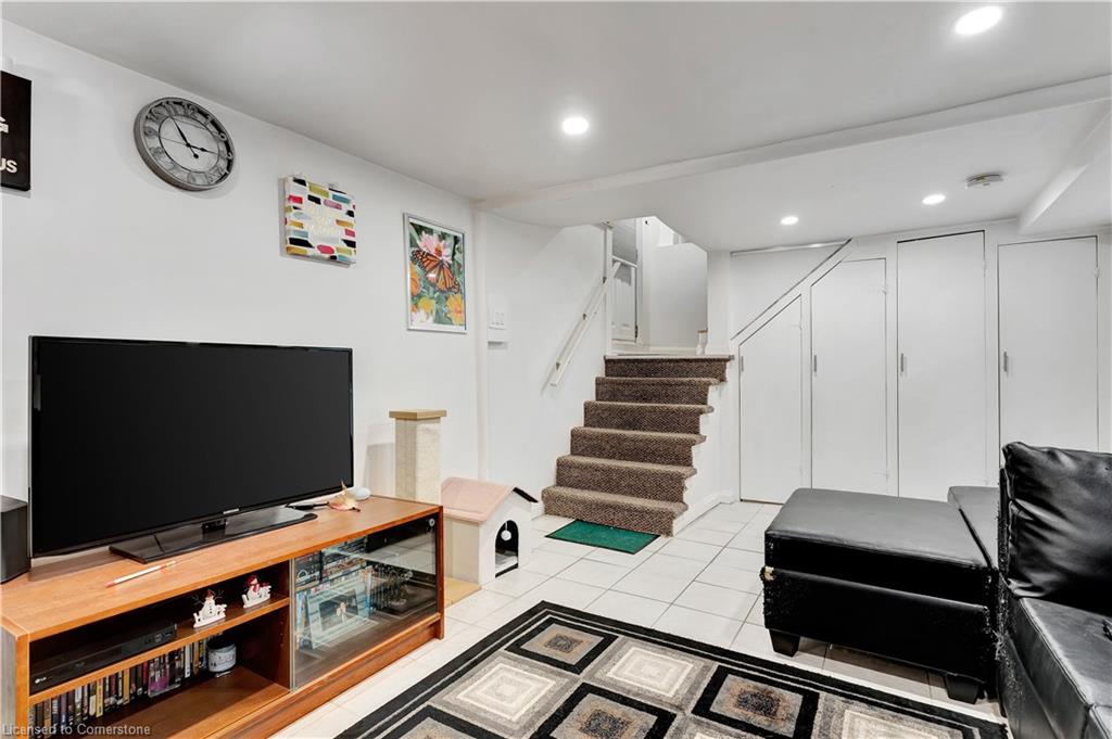 40 Menno Street Property Photo 15