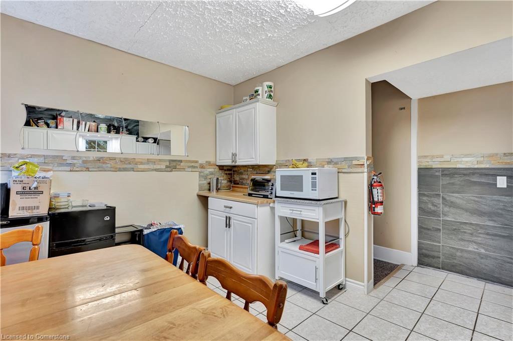 40 Menno Street Property Photo 34