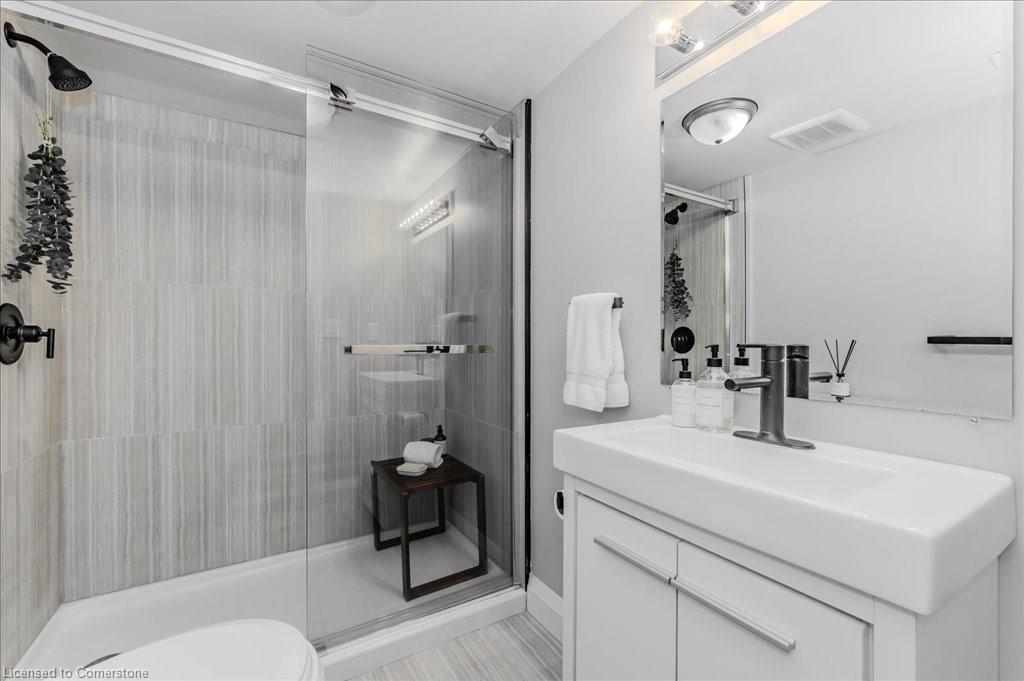 1380 Doon Village Road Property Photo 34