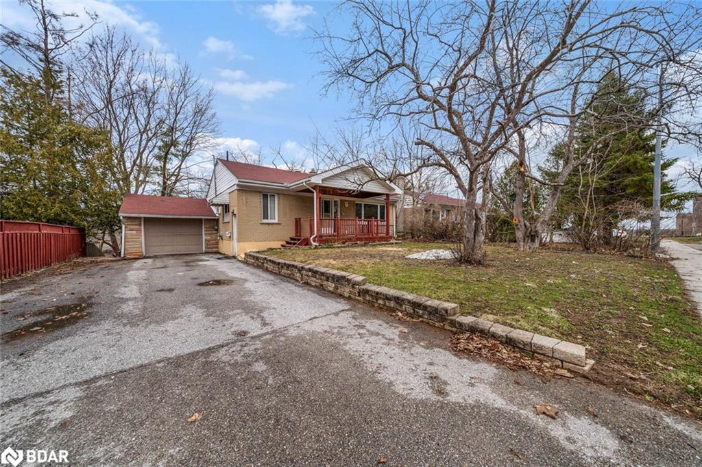 39 Elmer Avenue Property Photo 2