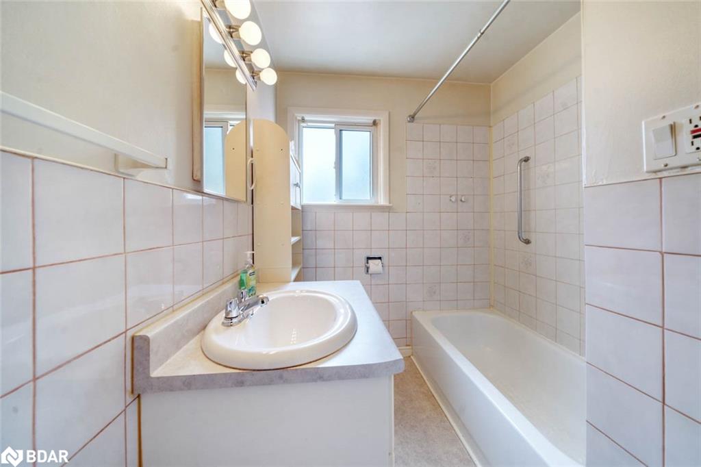 39 Elmer Avenue Property Photo 19