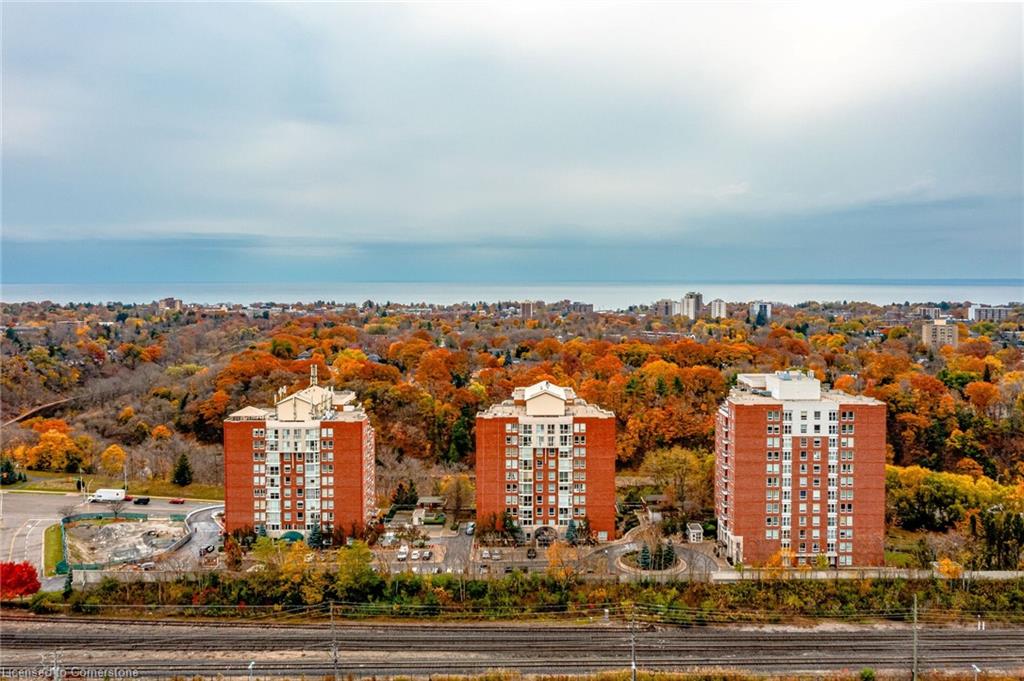 1013 Oo Old Oakville Real Estate Listings Main Image