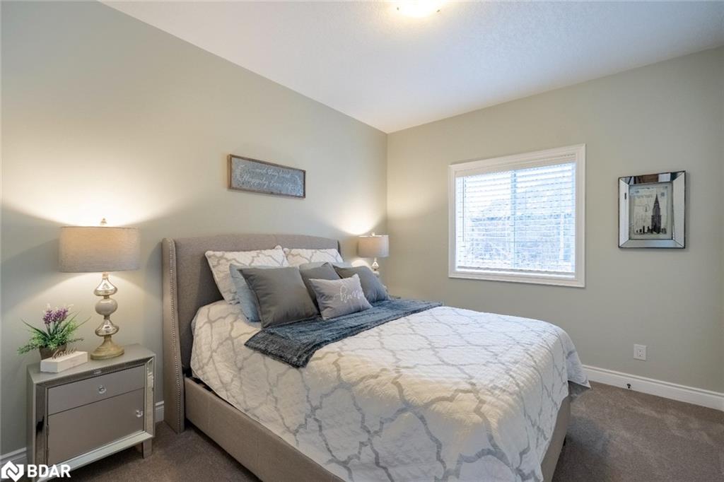 513 Mapleview Drive E Property Photo 12