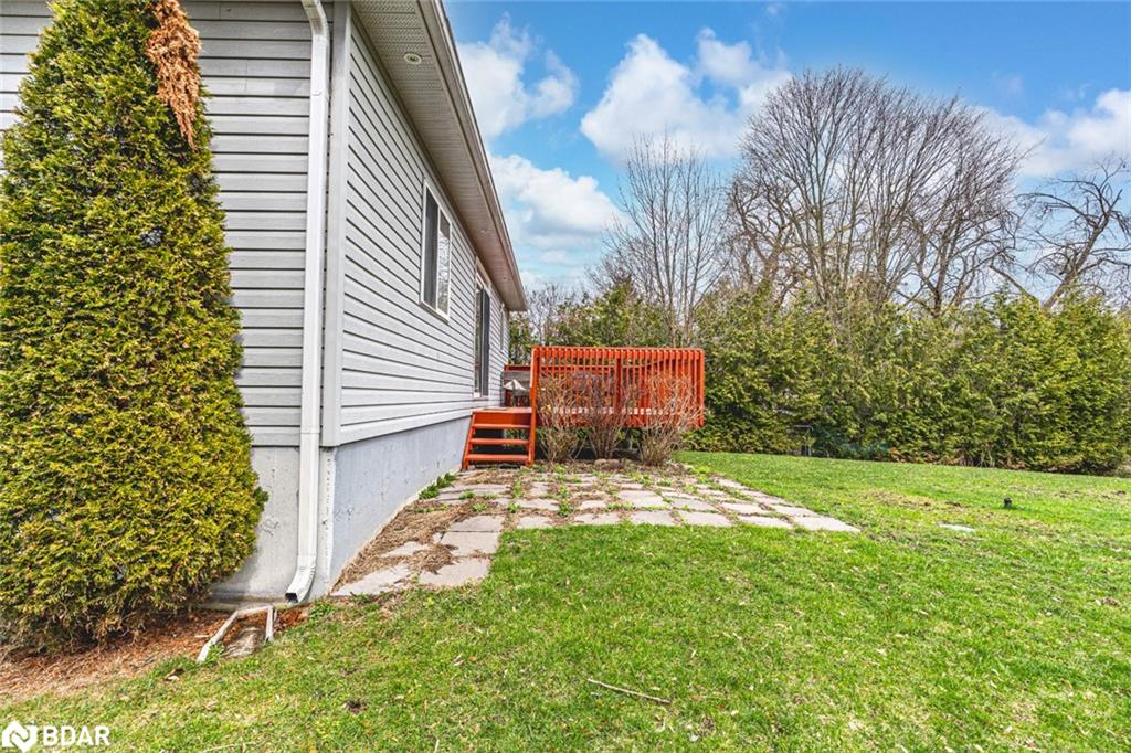 513 Mapleview Drive E Property Photo 21