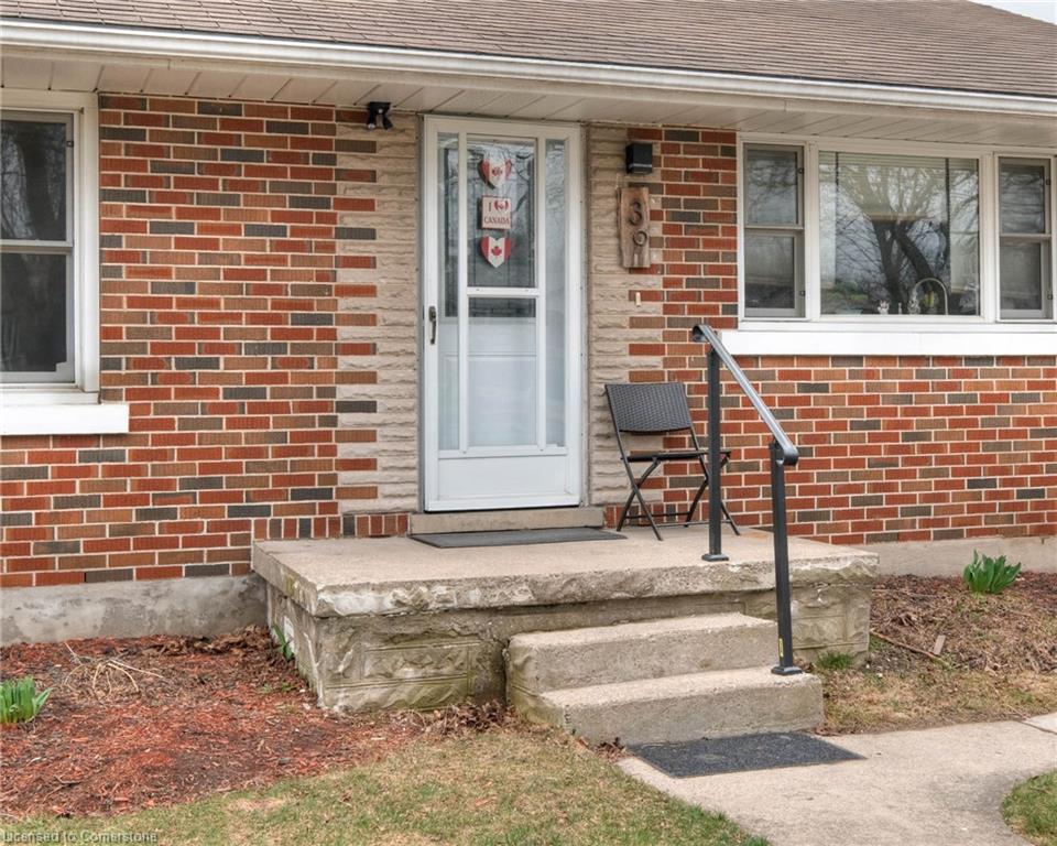 39 Sandra Avenue Property Photo 2