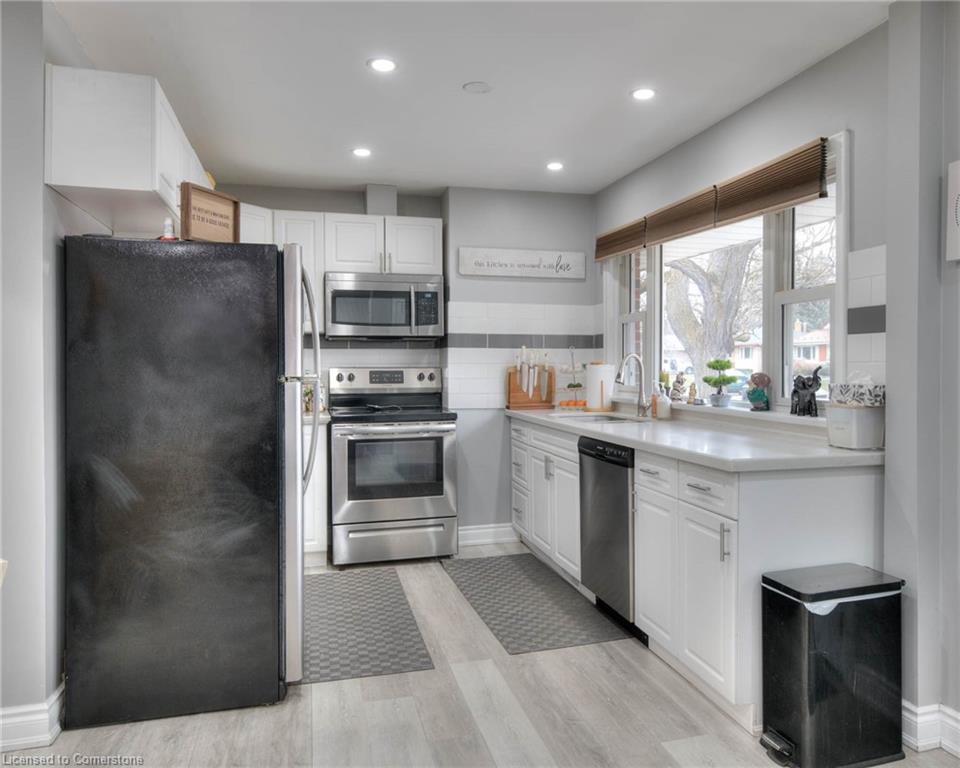 39 Sandra Avenue Property Photo 6