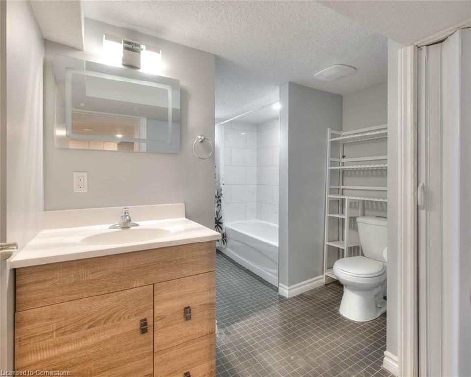39 Sandra Avenue Property Photo 27