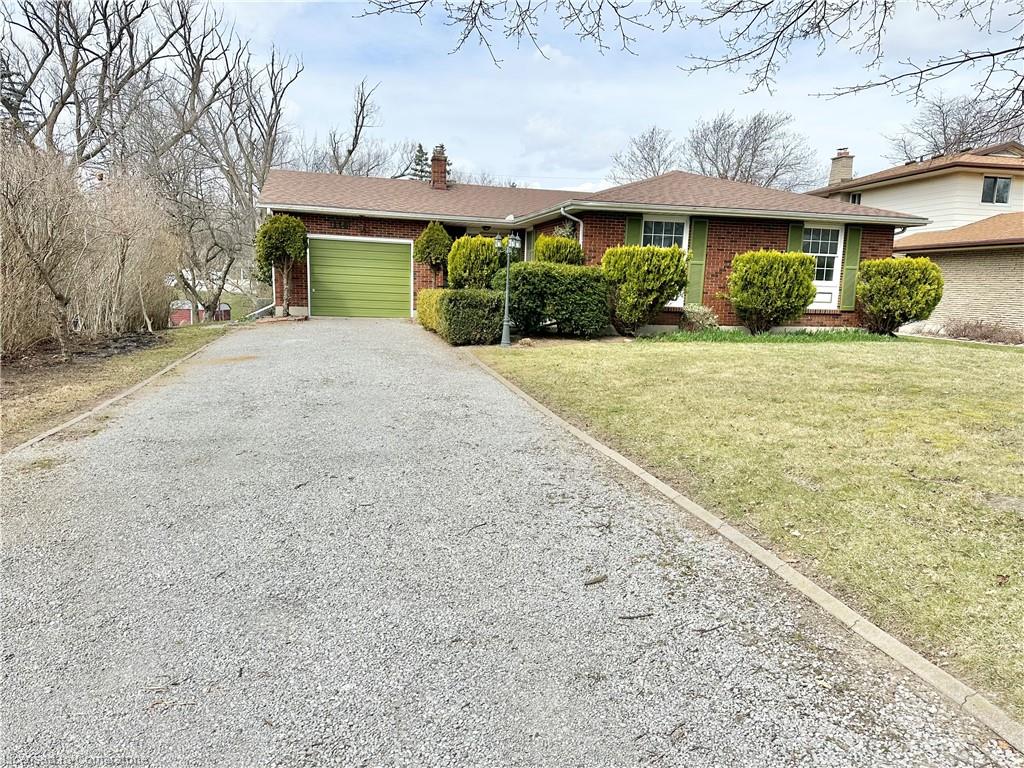 116 Berkley Crescent Property Photo