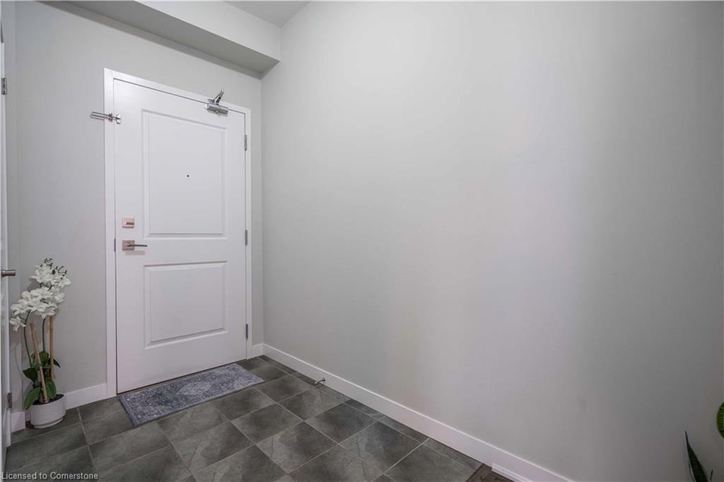 509-85 Robinson Street Property Photo 7