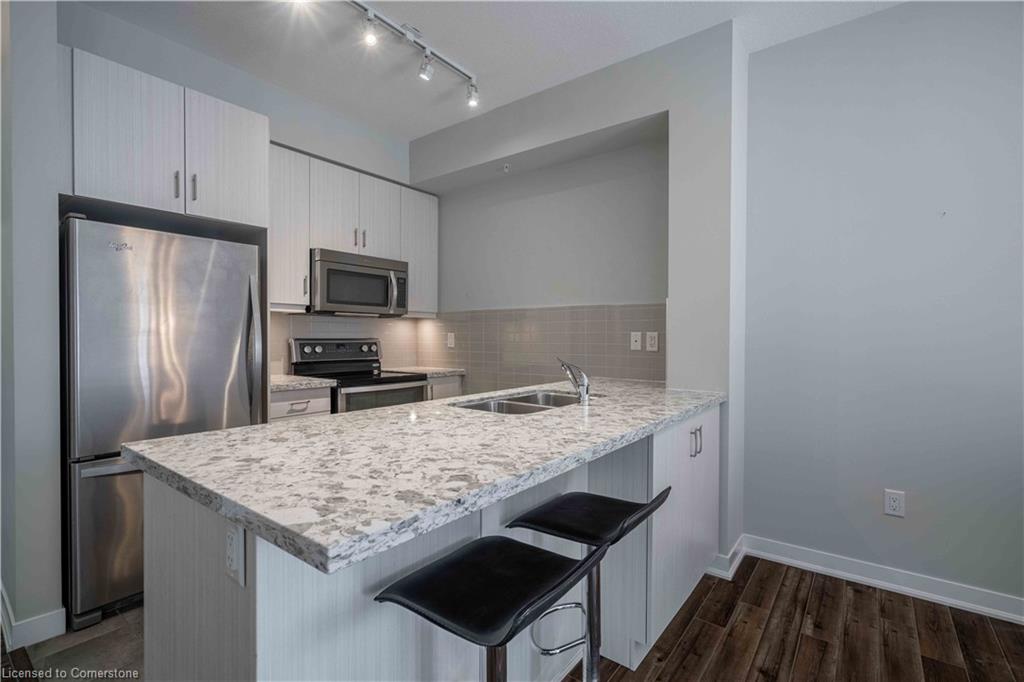 509-85 Robinson Street Property Photo 10