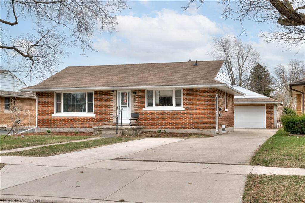 39 Sandra Avenue Property Photo 1