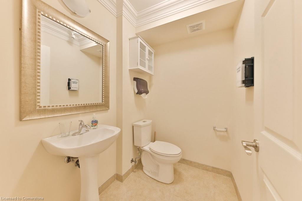 26-2861 Sherwood Heights Drive Property Photo 14