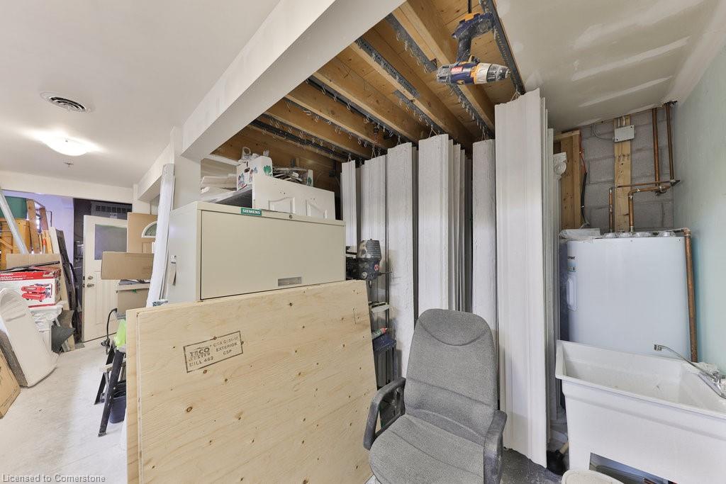 26-2861 Sherwood Heights Drive Property Photo 16