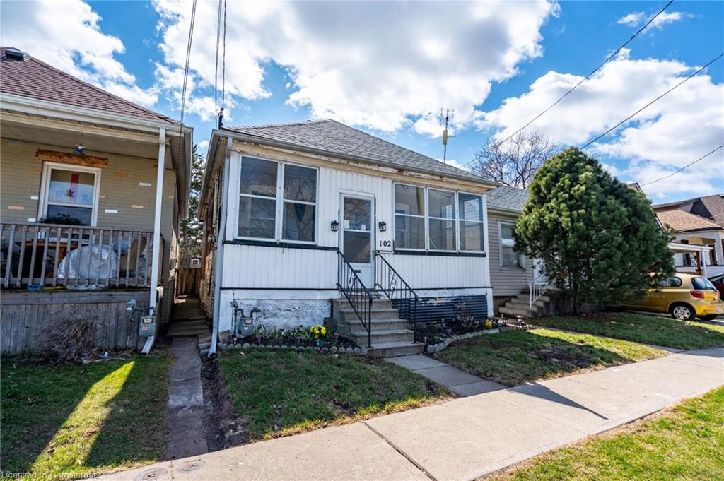102 Newlands Avenue Property Photo 1
