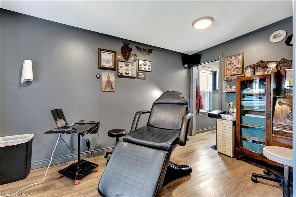 138 Charing Cross Street Property Photo 15