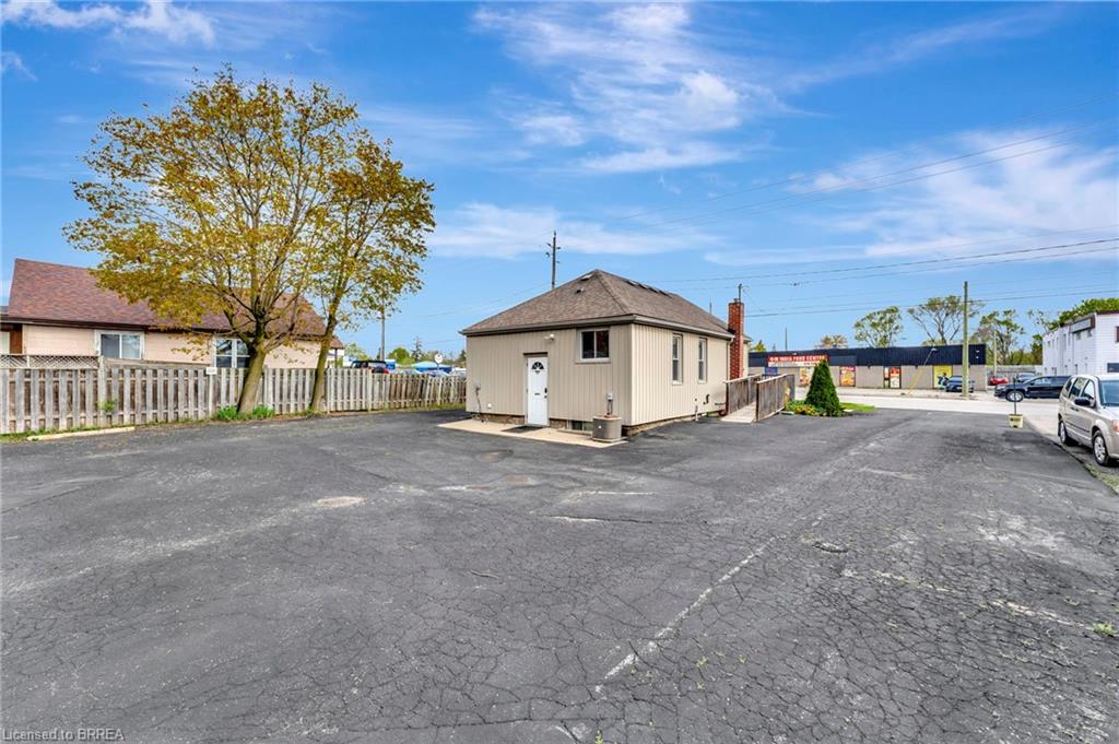 138 Charing Cross Street Property Photo 28