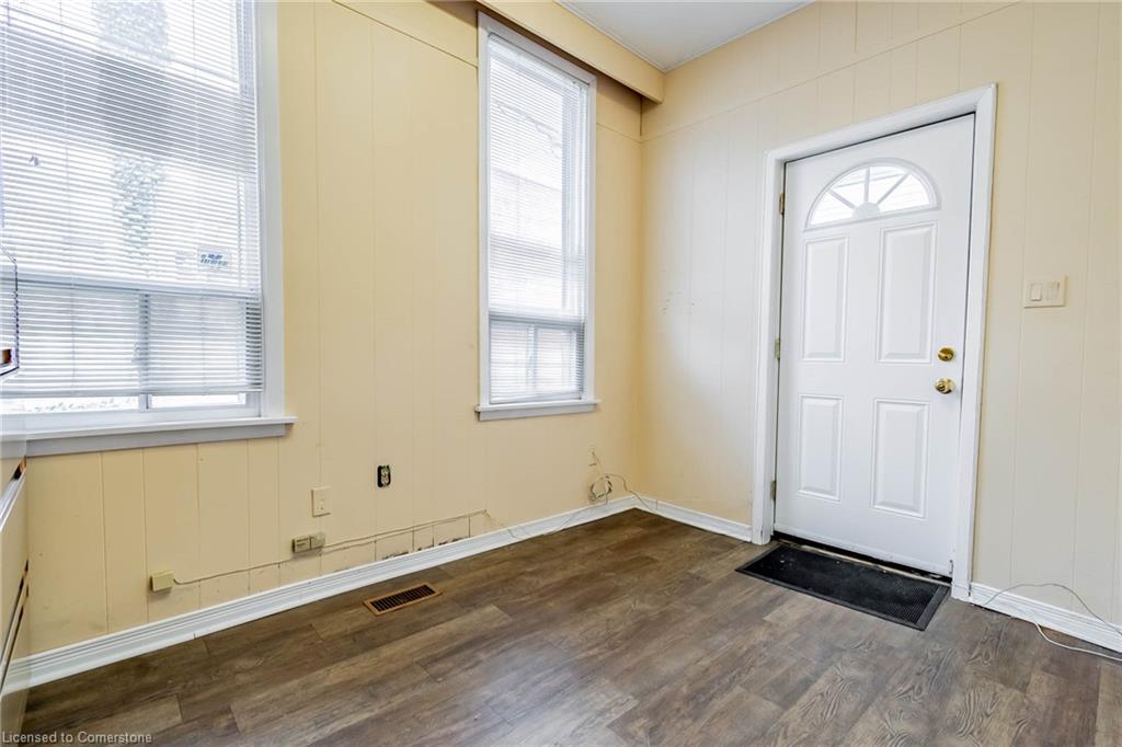48 Carlisle Street Property Photo 9