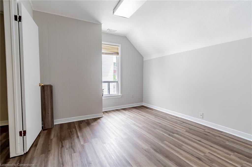 48 Carlisle Street Property Photo 23