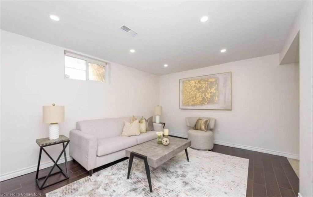 352 East 18th Street Property Photo