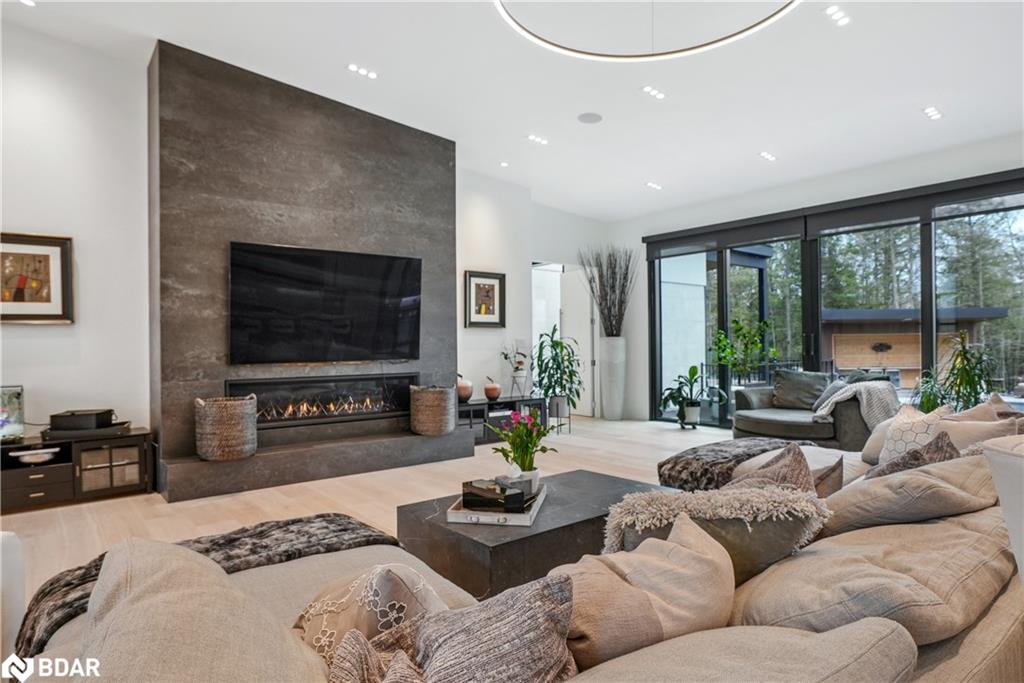 2761 Lockhart Road Property Photo 4