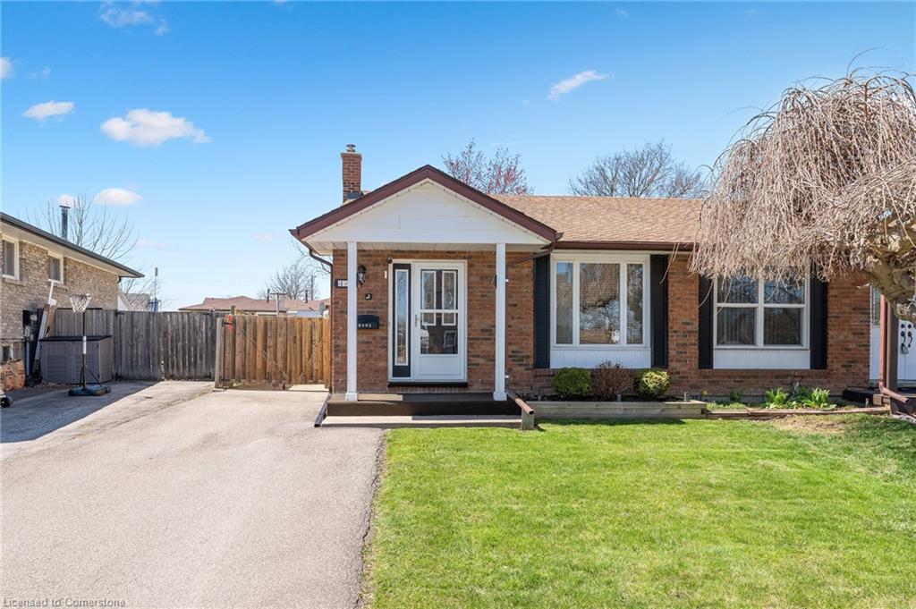 19 Fairlawn Crescent Property Photo