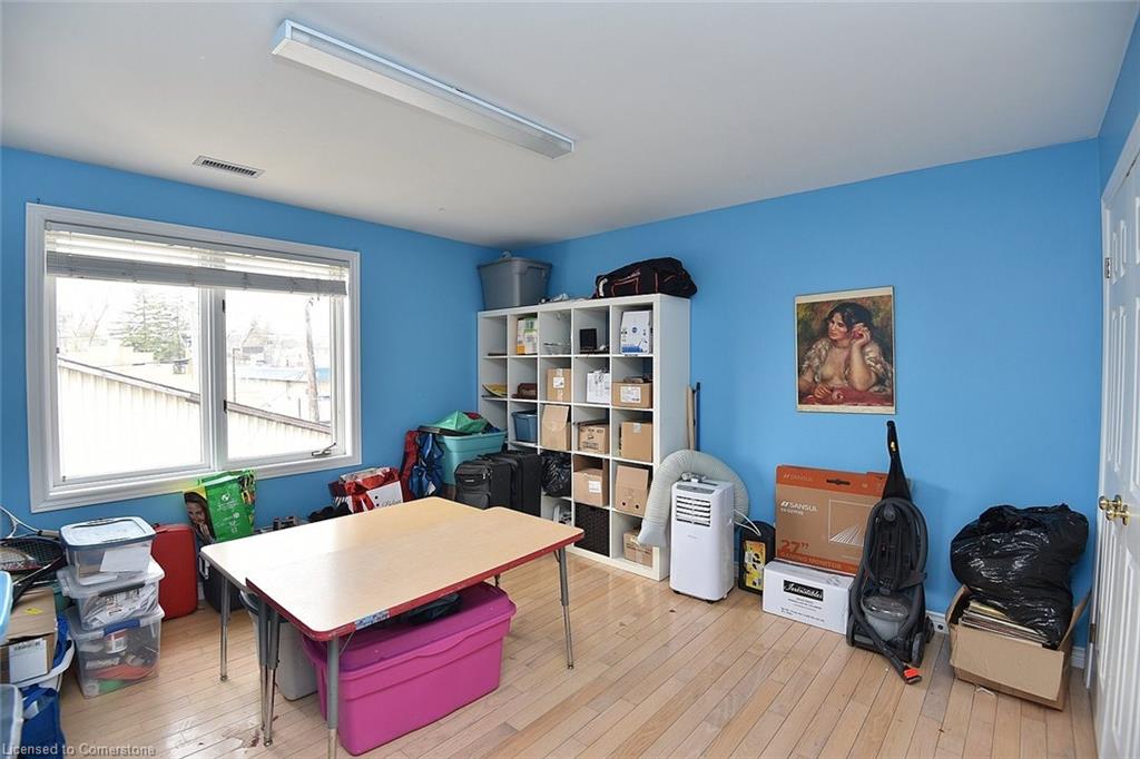 10 Franklin Street Property Photo 38