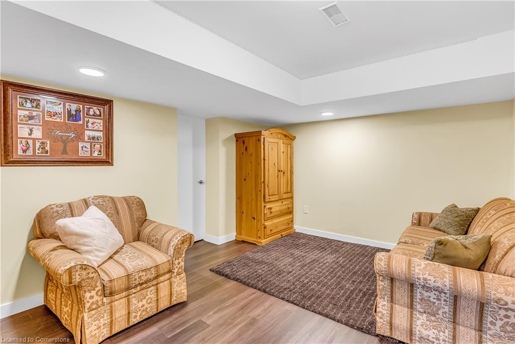 7680 Eighth Line Property Photo 27