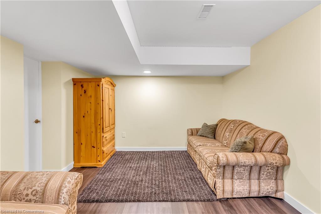 7680 Eighth Line Property Photo 28