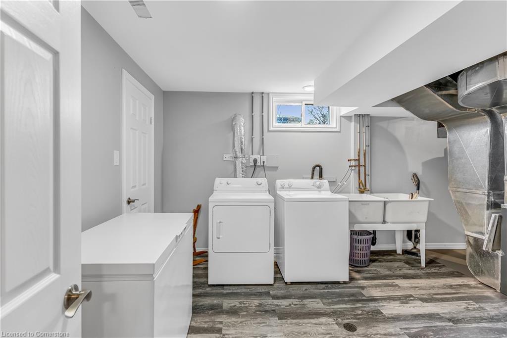 7680 Eighth Line Property Photo 30