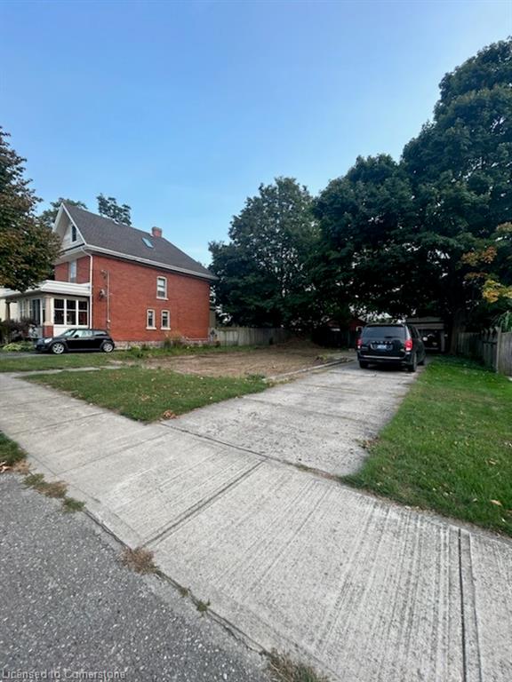 170 St David Street Property Photo 2