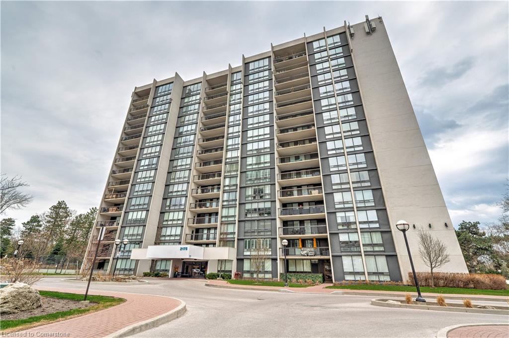 1001 Br Bronte Real Estate Listings Main Image
