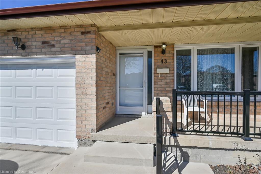 43 Everest Street Property Photo 4