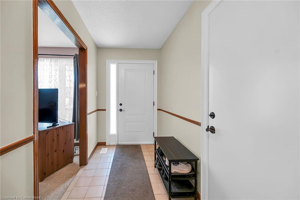 43 Everest Street Property Photo 5