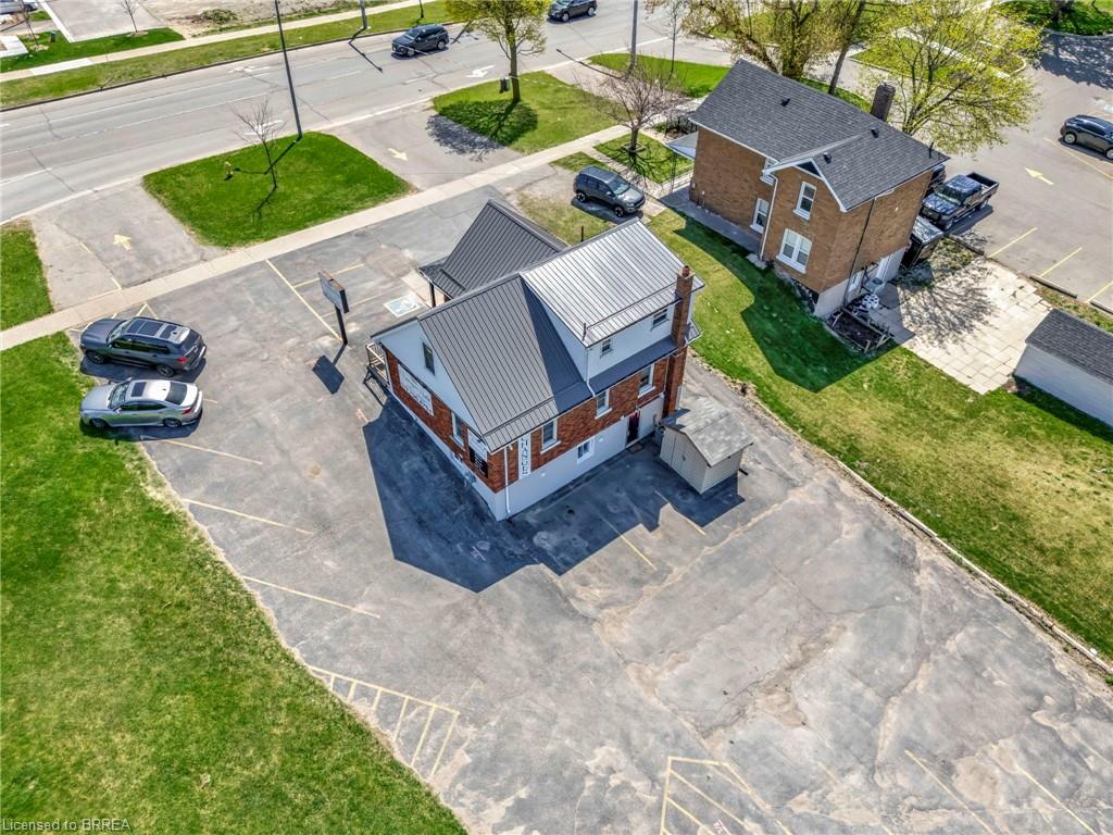 584 Colborne Street Property Photo 6