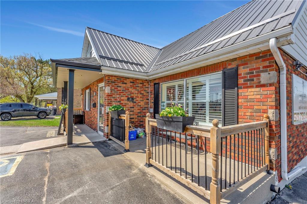 584 Colborne Street Property Photo 11