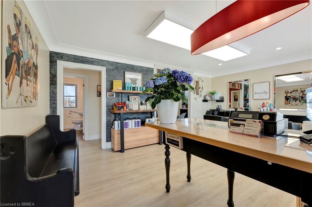 584 Colborne Street Property Photo 23