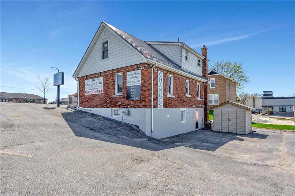 584 Colborne Street Property Photo 38