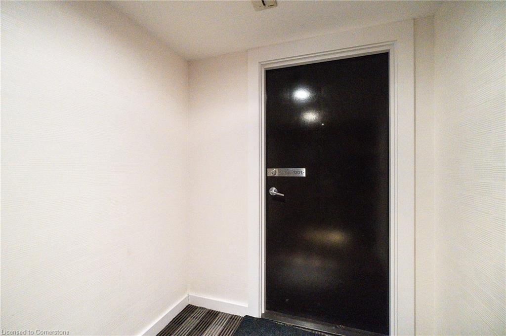 1301-76 Shuter Street Property Photo 10