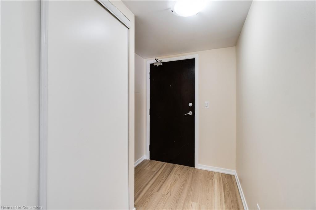1301-76 Shuter Street Property Photo 11