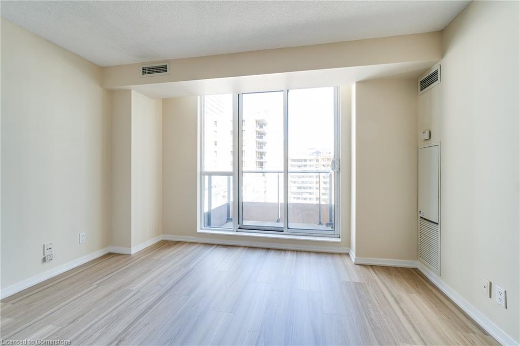 1301-76 Shuter Street Property Photo 15