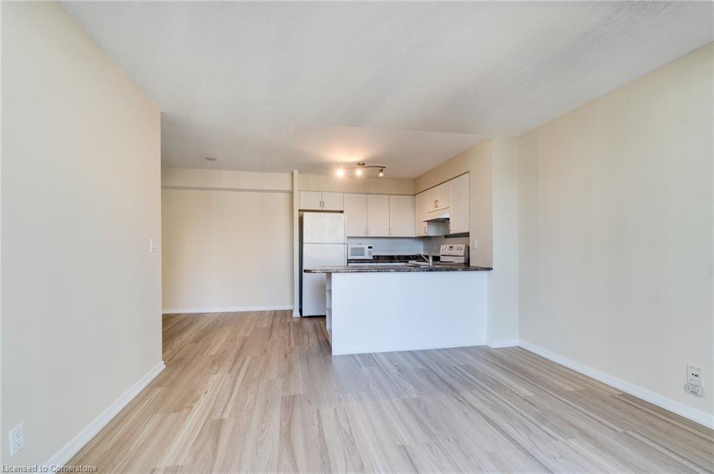 1301-76 Shuter Street Property Photo 22